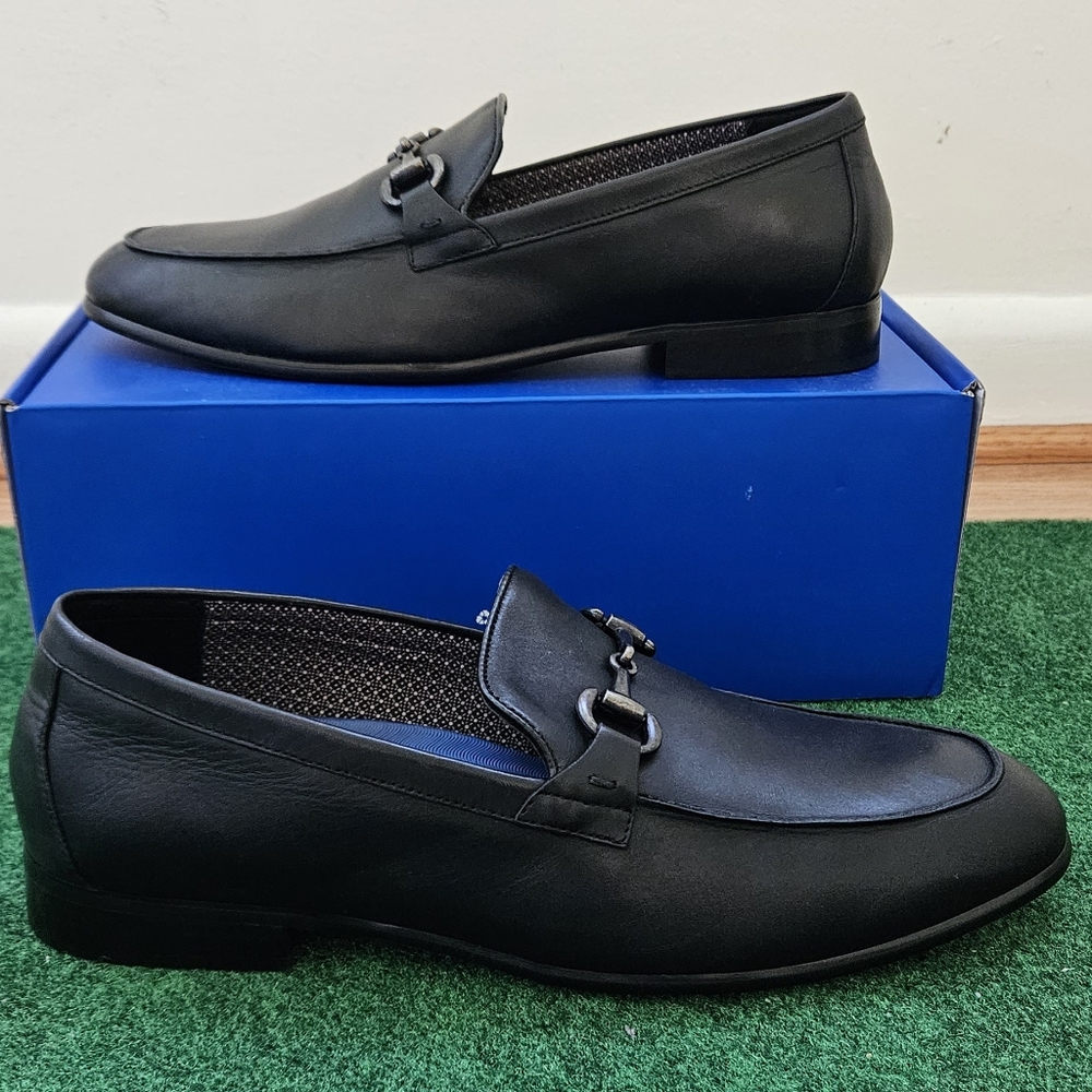 Vince Camuto Axyl Loafer - barely worn!